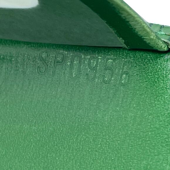 🔴 Louis Vuitton 2ID Wallet - Green Epi Leather - Picture 9 of 9